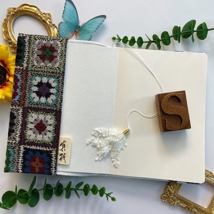 Bloom Lattice Bullet Journal | ZW