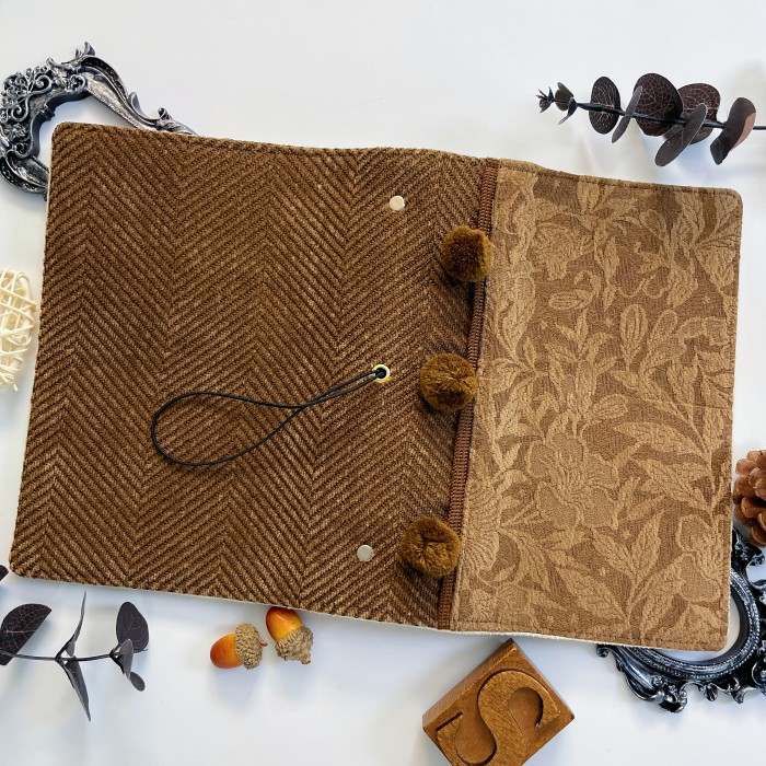 Fluffy Nut Loose-Leaf Journal | ZW