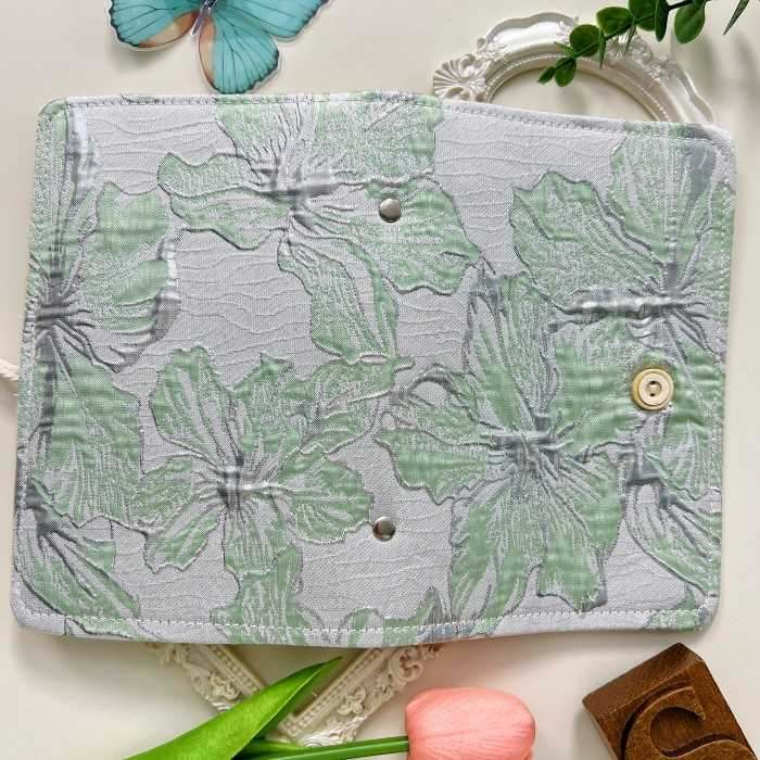 Silken Green Loose-Leaf Journal