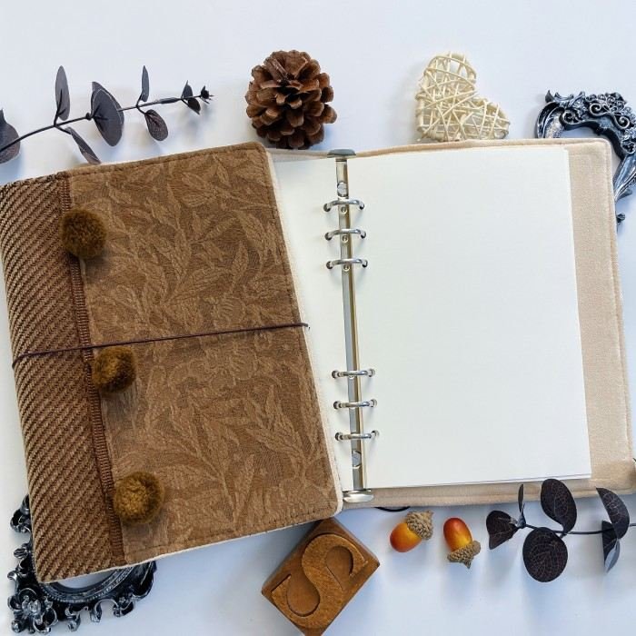Fluffy Nut Loose-Leaf Journal | ZW