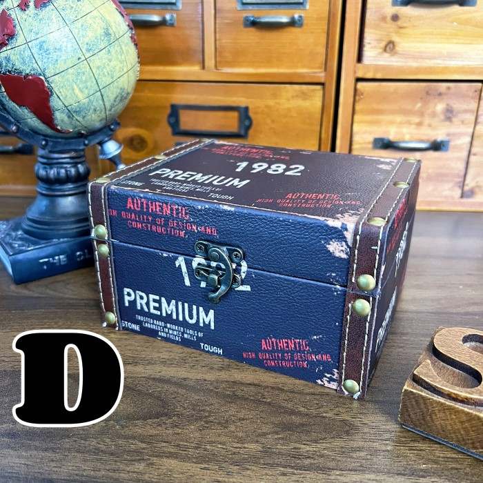 Royal Vintage Chest