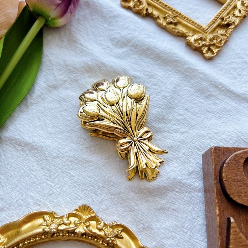 Petal Bouquet Brass Paper Clip