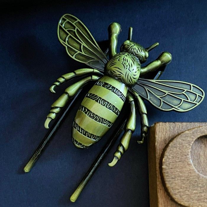 Bee Page Holder Journal Clip