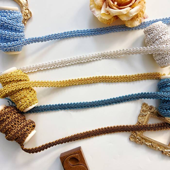 Elegant Twist Embroidered Lace Trim