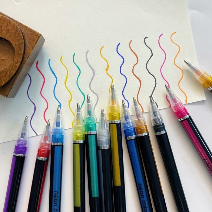 12-Color Glitter Pen Set