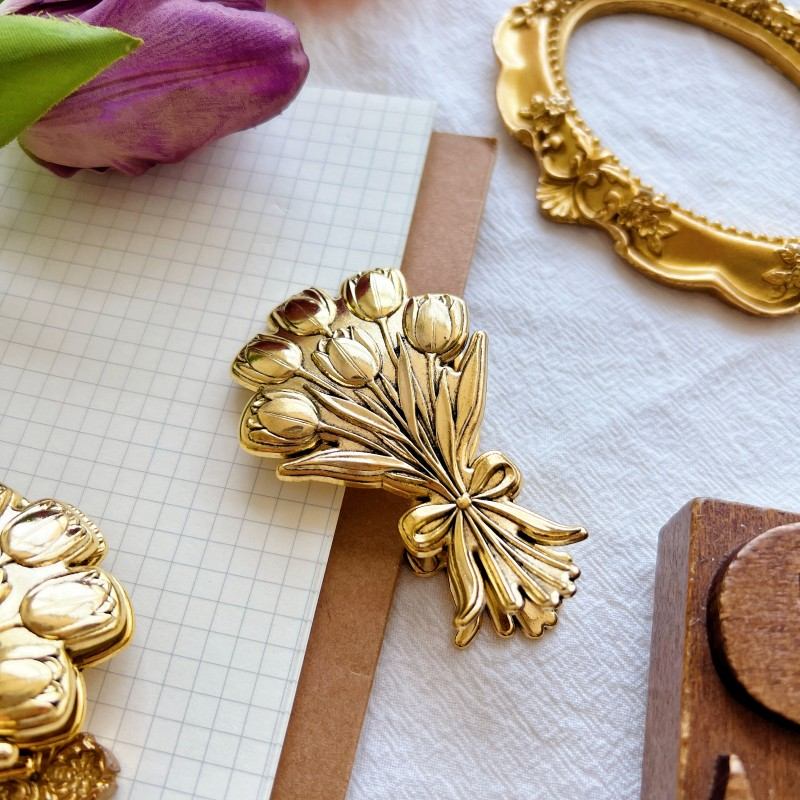 Petal Bouquet Brass Paper Clip