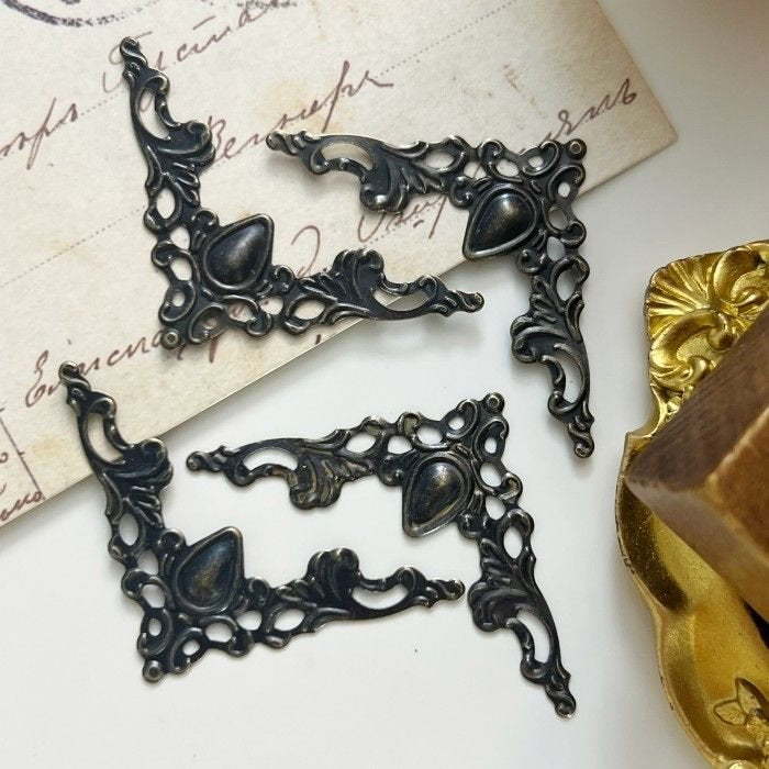 Bronze Deco Corner Charm 4PCS