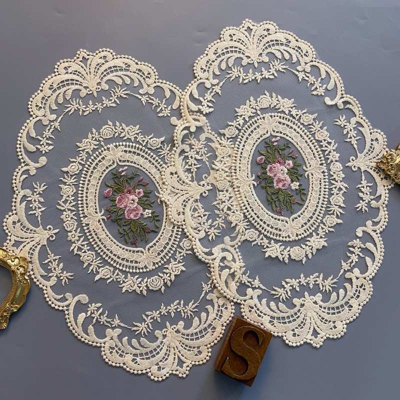 Retro Lace Doilies Table Decor