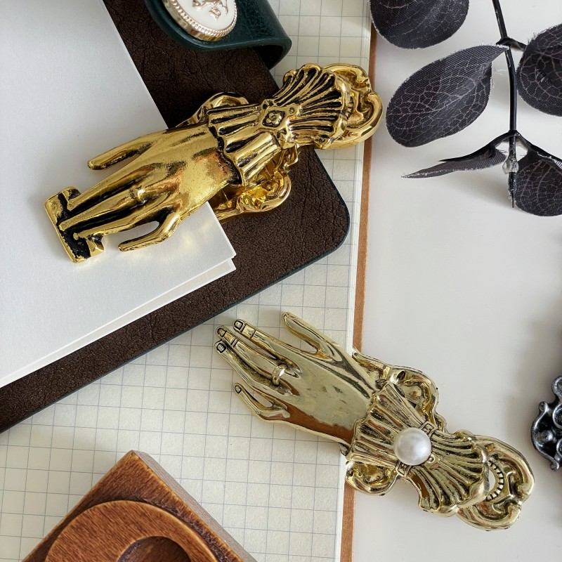 Noble Hand Paper Clip