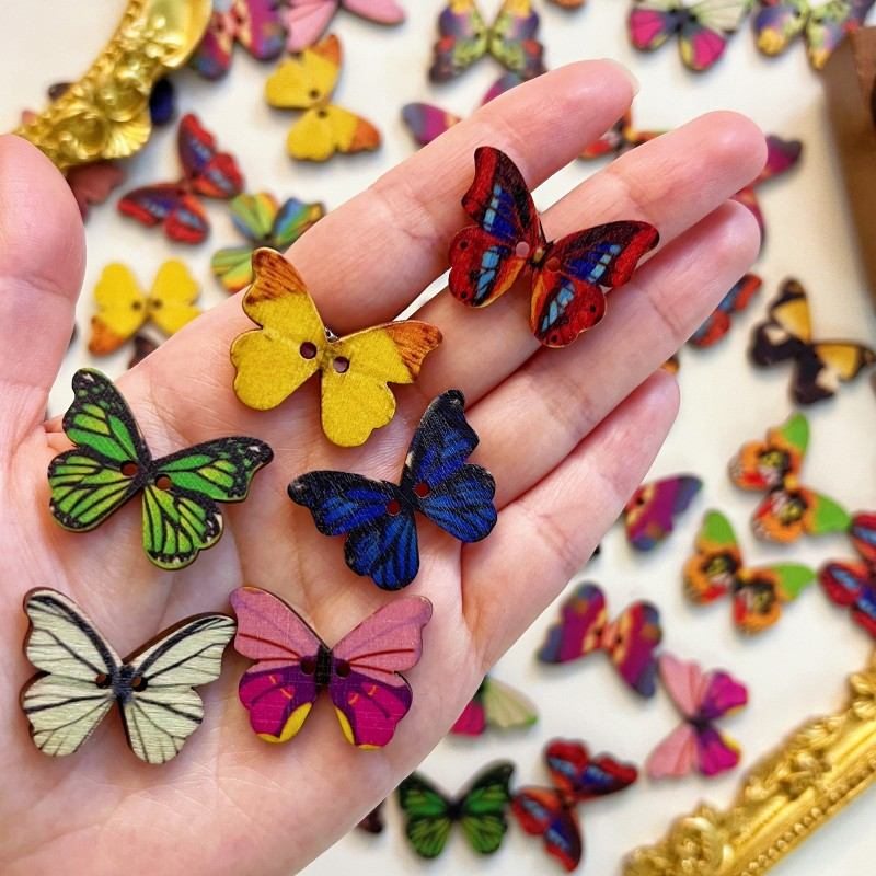 Vivid Butterfly Wood Buttons 50PCS