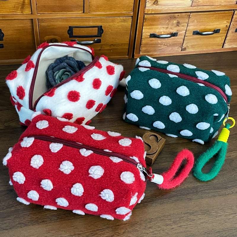 Woolen Dots Pouch