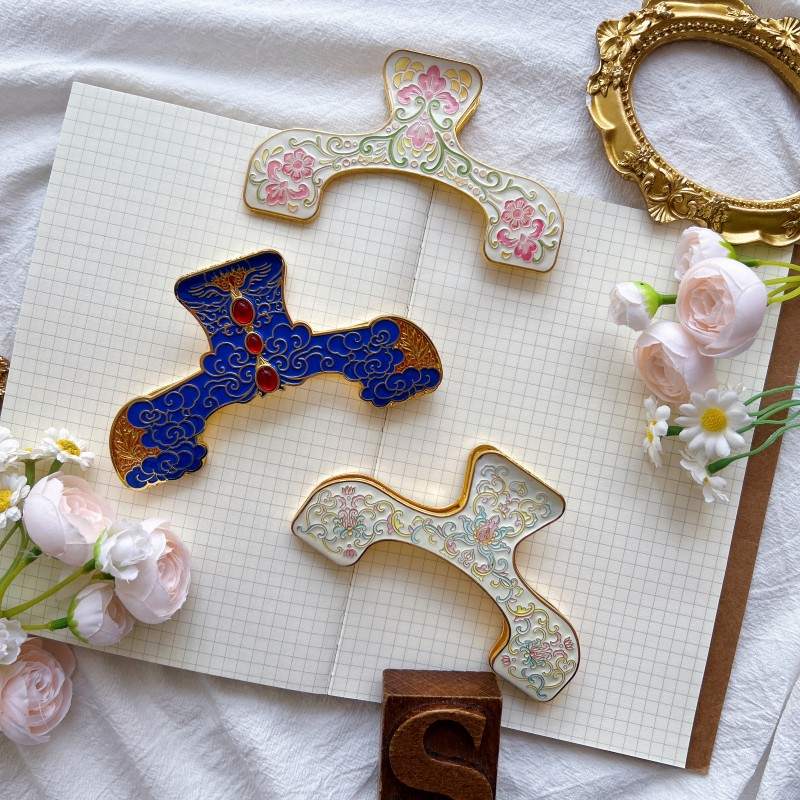 Enamel Elegance Metal Page Holder